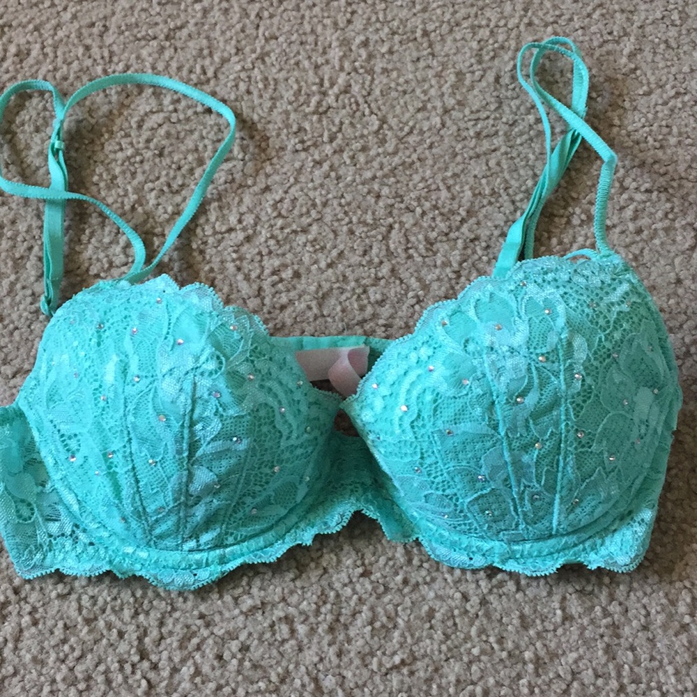 Victoria Secret Pink bra lined rhinestones 32C